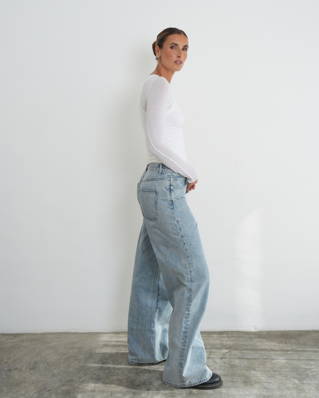 THE LINE | Tall High-Waist Wide Leg Jeans für große Frauen in Light Blue