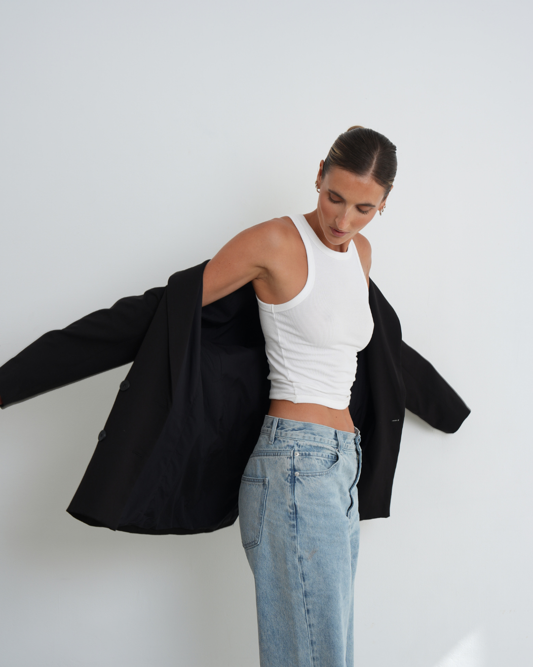 THE LINE | Tall High-Waist Wide Leg Jeans für große Frauen in Light Blue