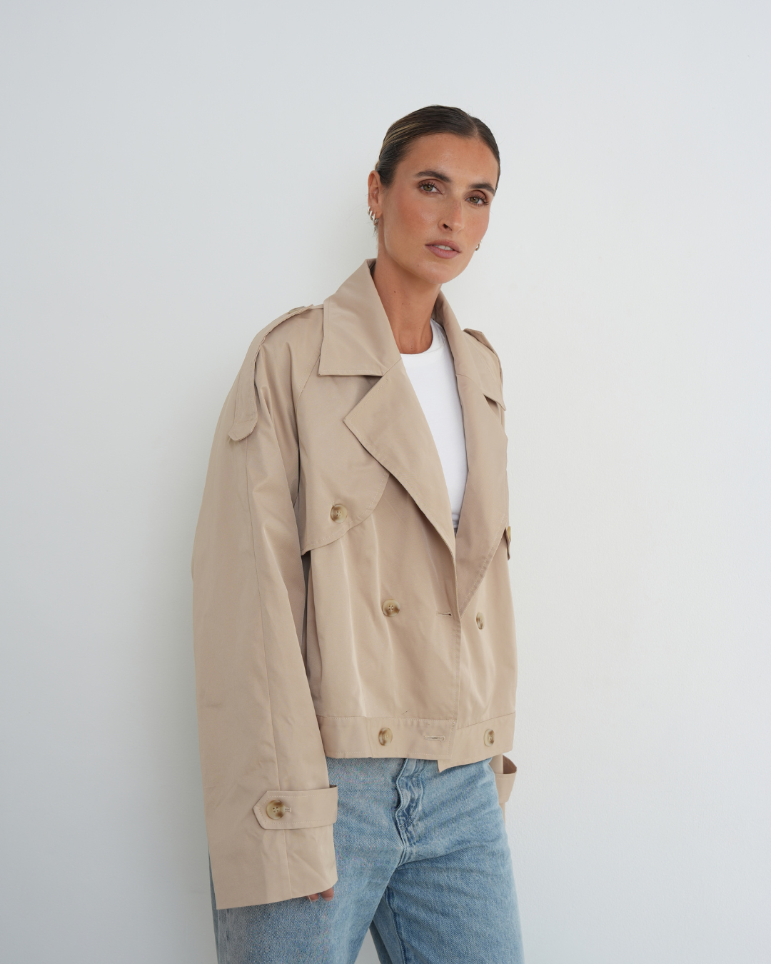 Cropped Trench Beige – oversized Trenchcoat für große Frauen